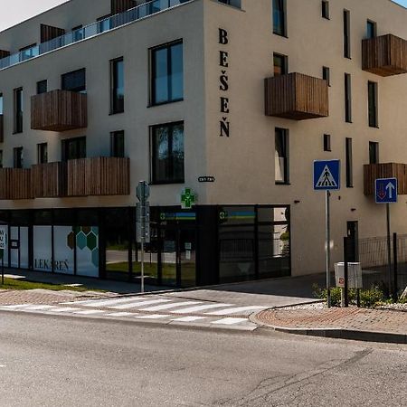 Apartmany Besen Bešeňová Eksteriør billede