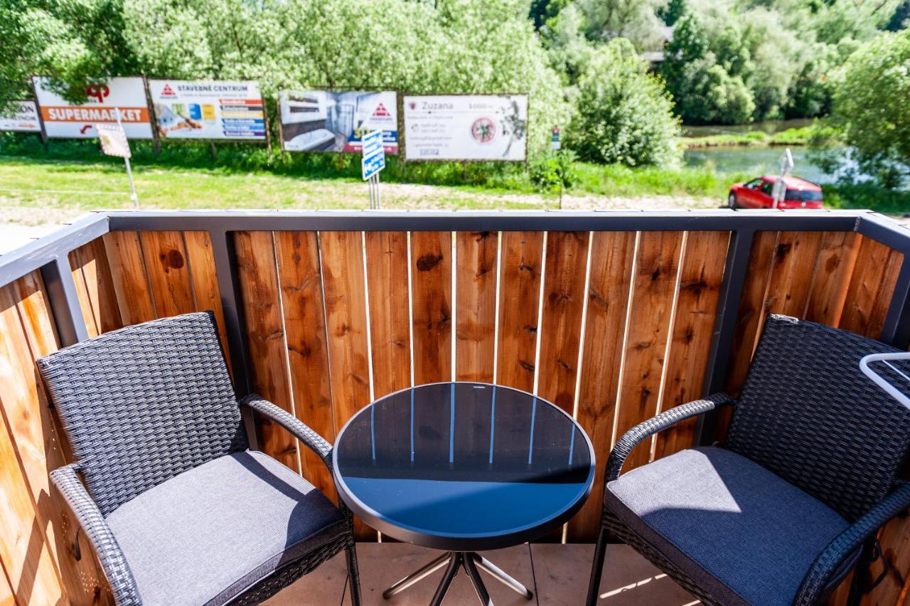 Apartmany Besen Bešeňová Eksteriør billede