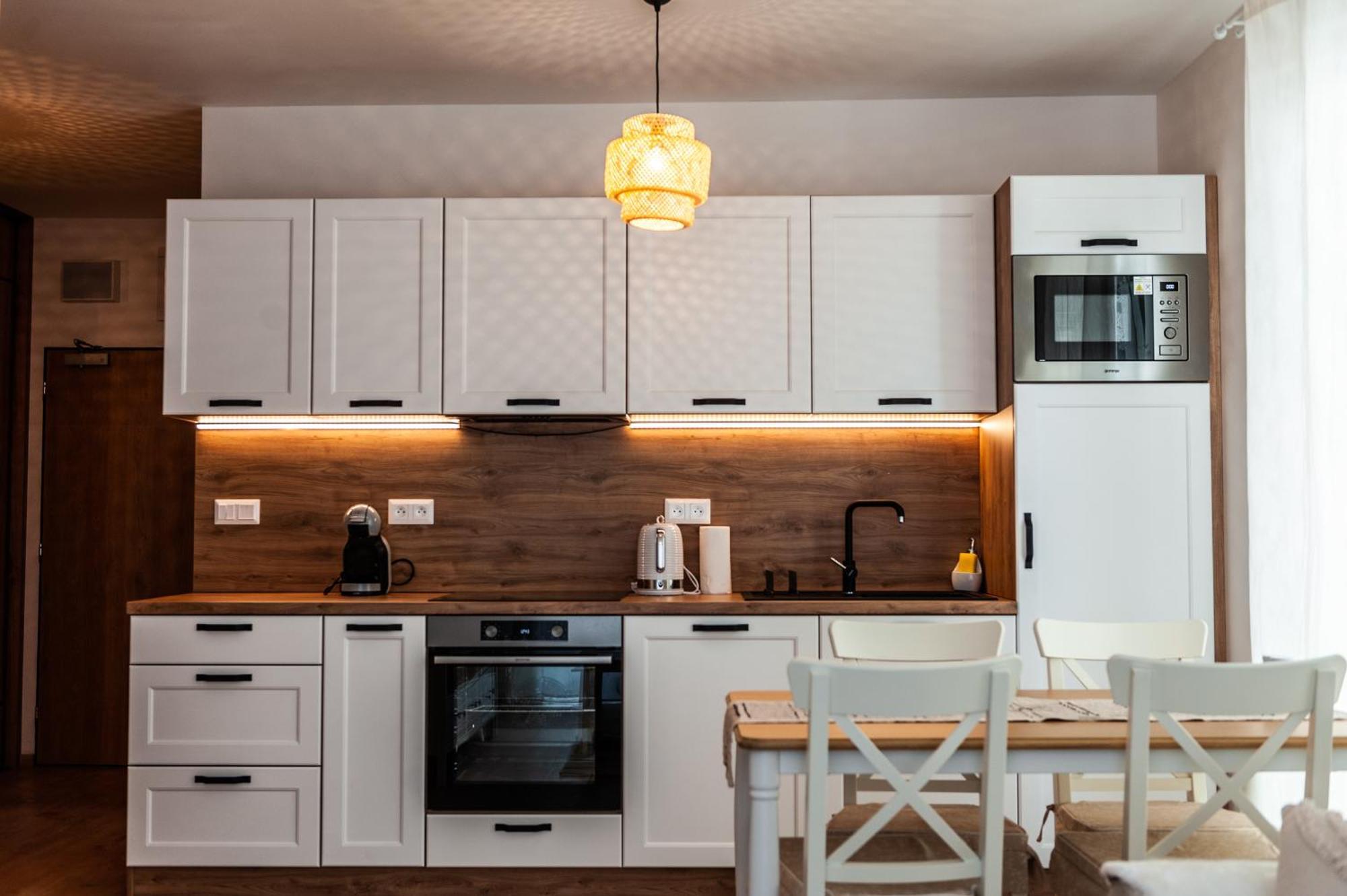 Apartmany Besen Bešeňová Eksteriør billede