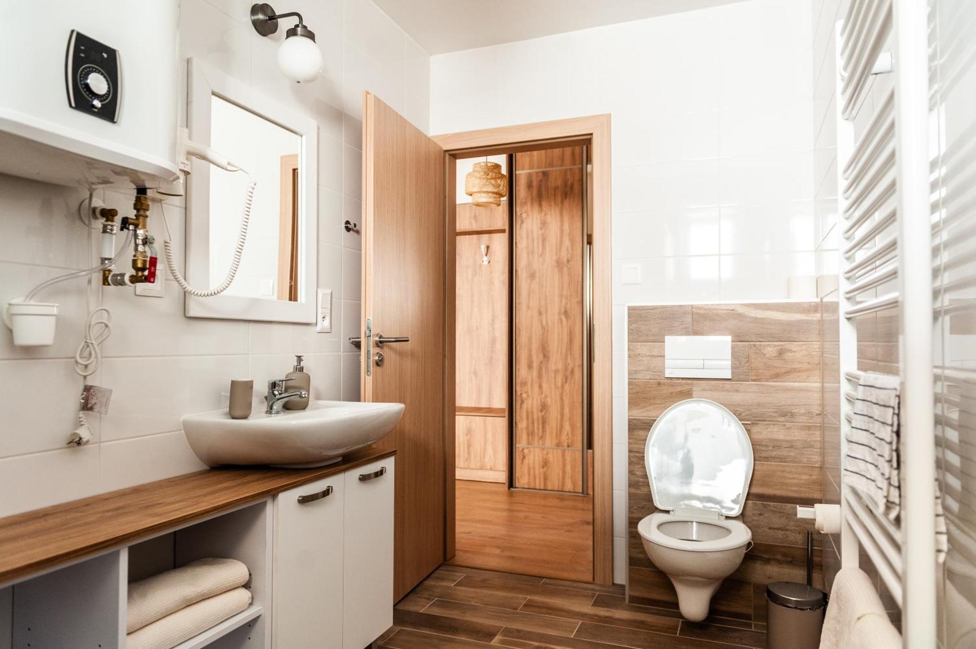 Apartmany Besen Bešeňová Eksteriør billede