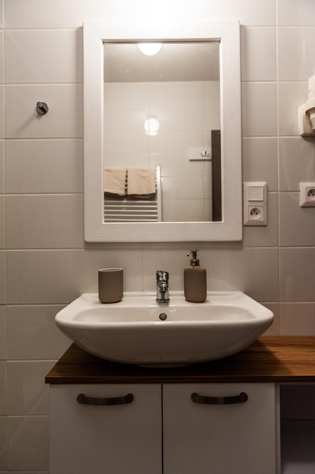 Apartmany Besen Bešeňová Eksteriør billede