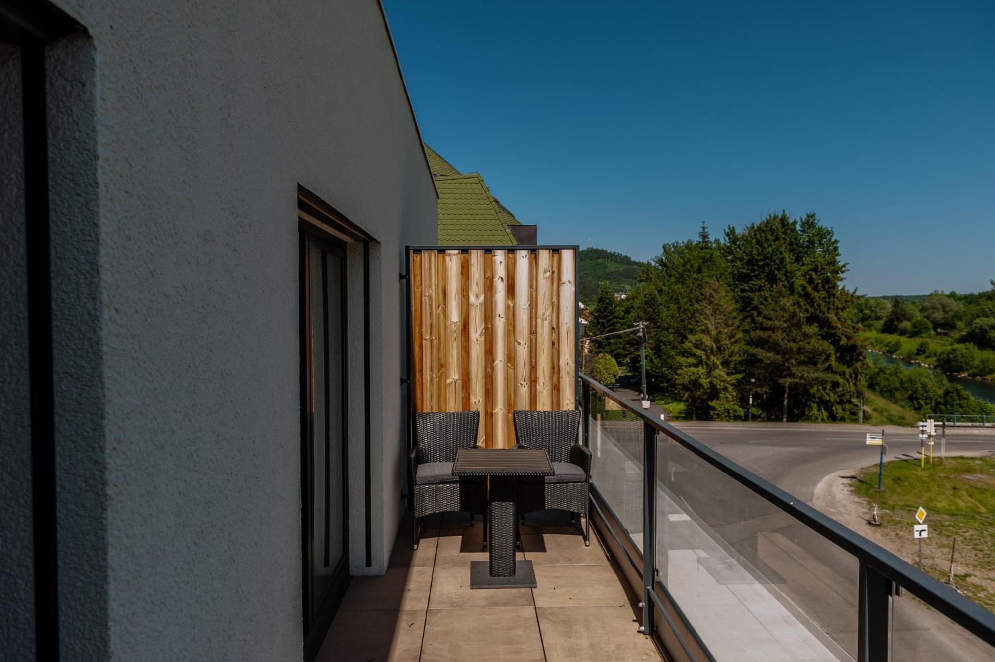 Apartmany Besen Bešeňová Eksteriør billede