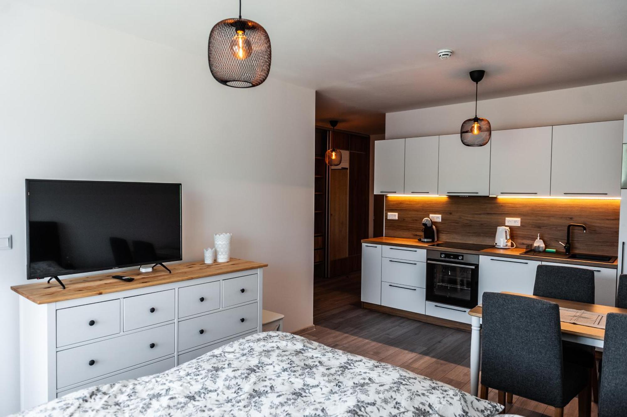 Apartmany Besen Bešeňová Eksteriør billede
