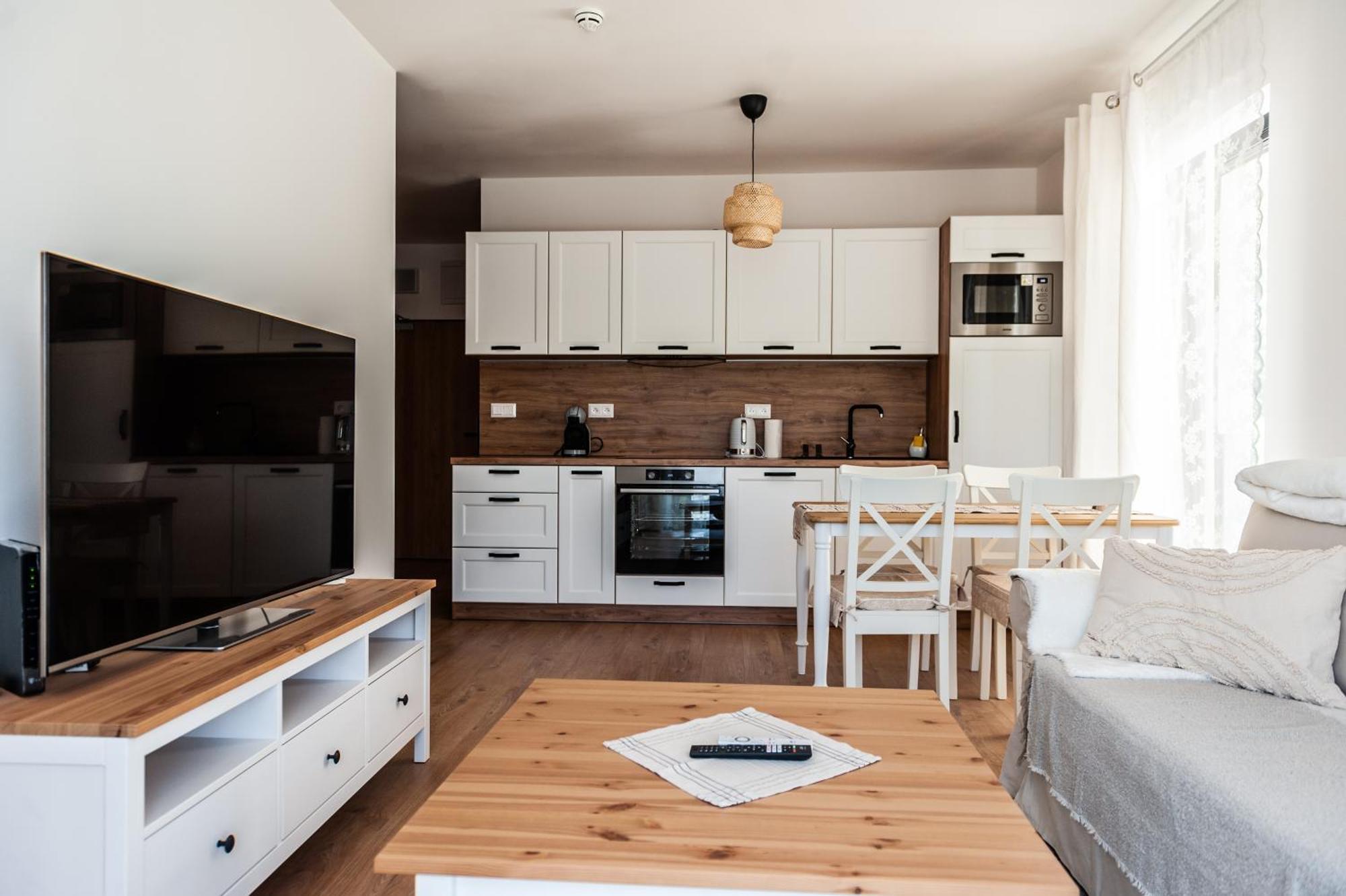Apartmany Besen Bešeňová Eksteriør billede