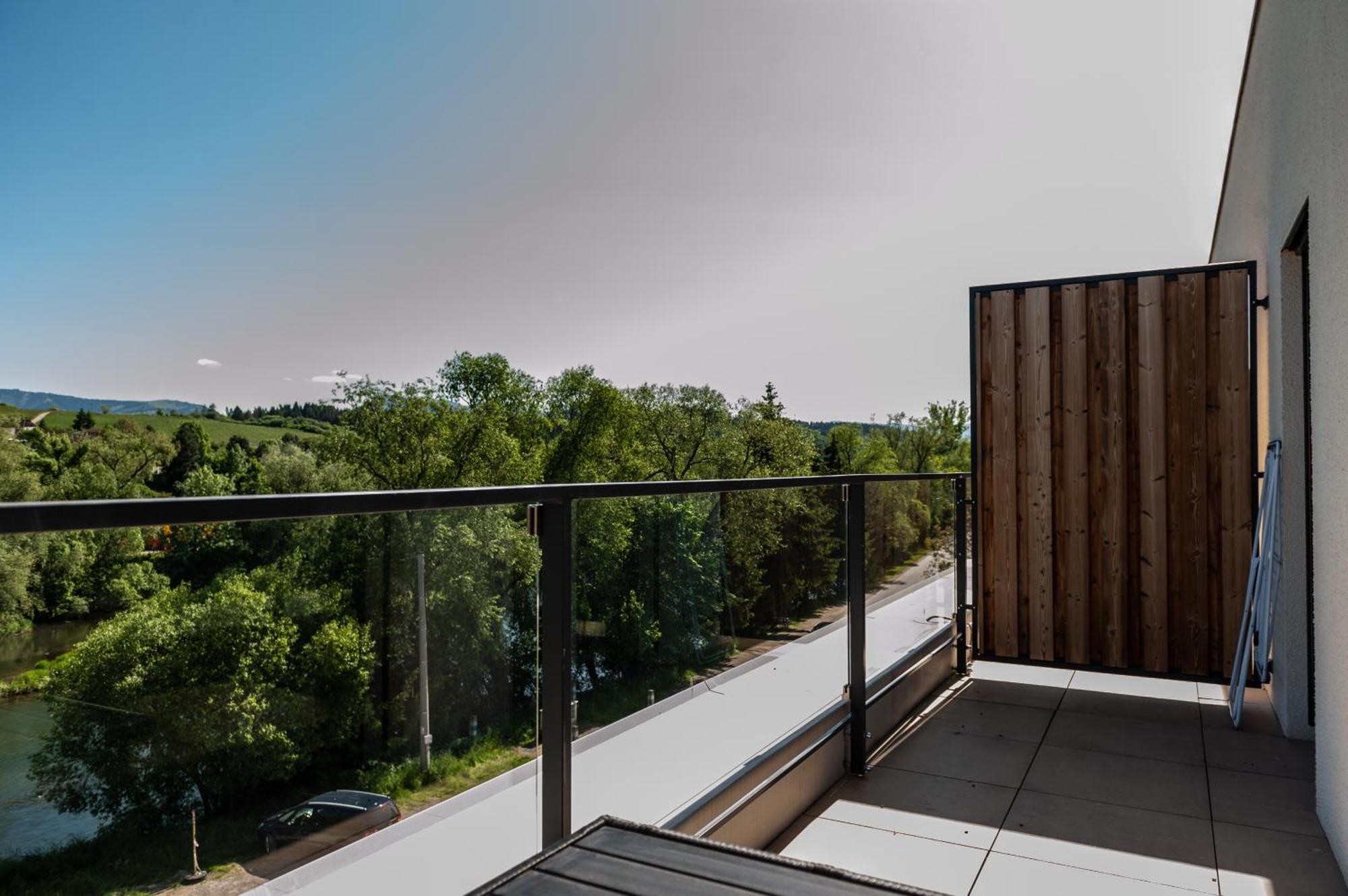 Apartmany Besen Bešeňová Eksteriør billede